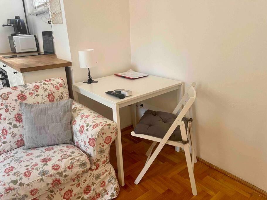 Knezits Spacious Ac Terrace Free Parking Budapest Kültér fotó